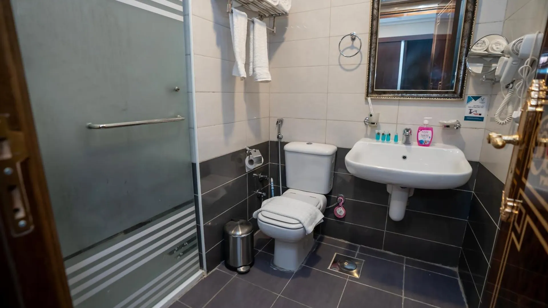 v12alarabiya Otel Mekke